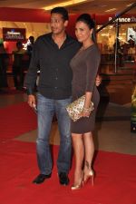 Lara Dutta, Mahesh Bhupathi at Talaash film premiere in PVR, Kurla on 29th Nov 2012 (59).JPG